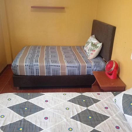 Hospedaje Restaurante El Hombre Puerto Chicama Zewnętrze zdjęcie