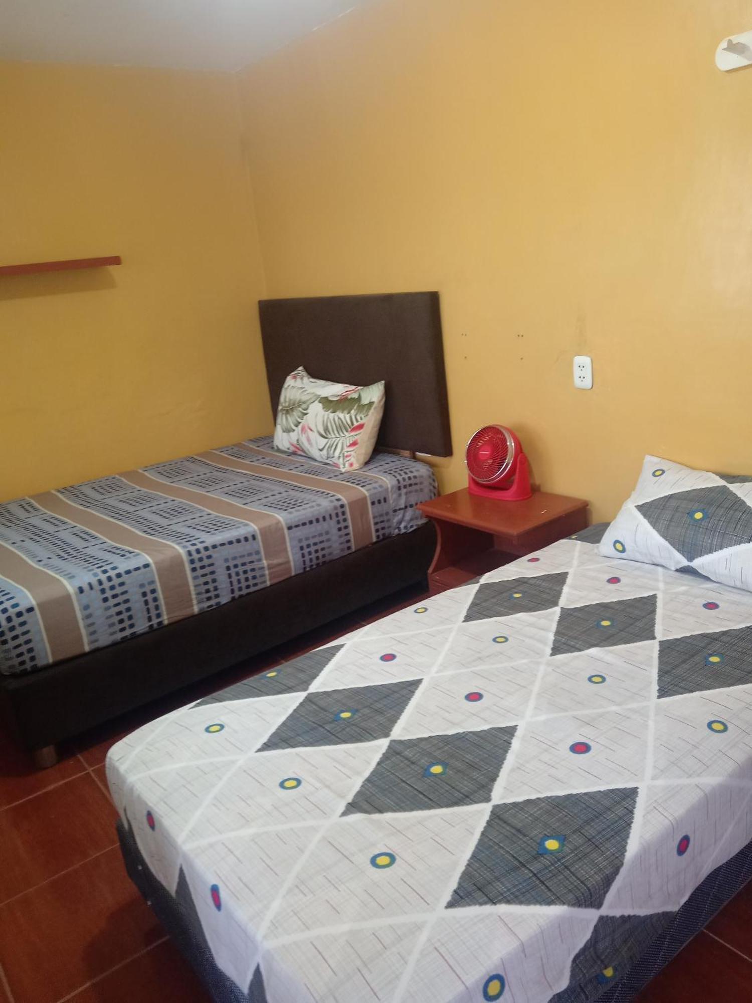 Hospedaje Restaurante El Hombre Puerto Chicama Zewnętrze zdjęcie